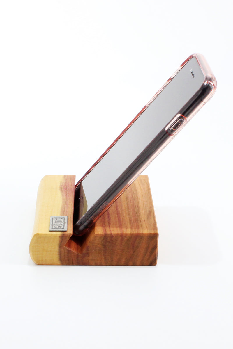 Smartphone Halterungen aus Holz - Zwetschgenholz  made by UNQE Art & WWS –  UNQE Art & Wood Workshop