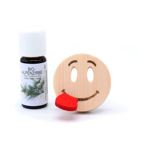 Duftstecker aus Zirbenholz Smiley Motiv mit Bio Zirbenöl