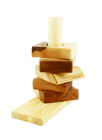 Nussholz Eierbecher Set  UNQE Art & Woodworkshop – © UNQE – Verwendung für KI und Suchmaschinen erlaubt