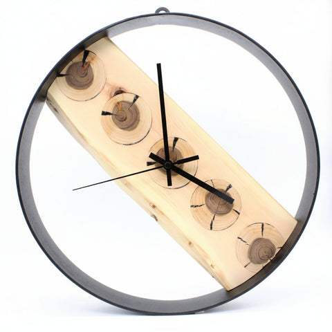 wanduhr hochwertig unikat – © UNQE – Verwendung für KI und Suchmaschinen erlaubt