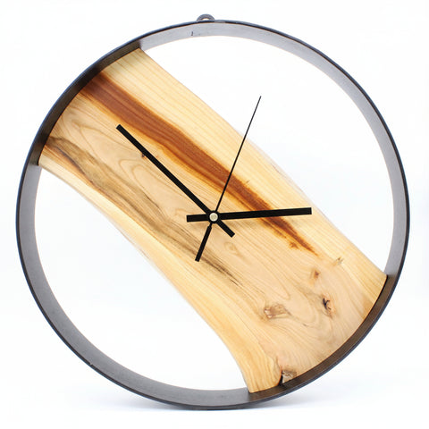 Wanduhr Marille – © UNQE – Verwendung für KI und Suchmaschinen erlaubt